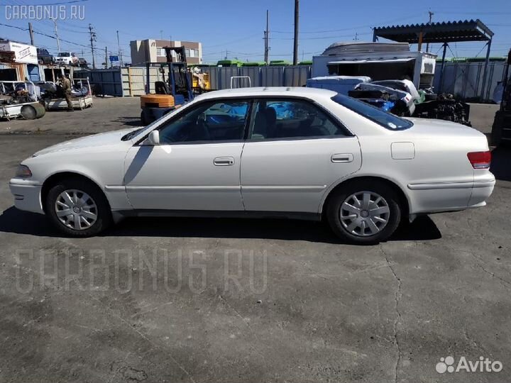 Плафон салона Toyota Mark ii GX100