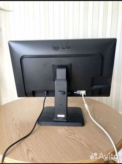 Xeon E31270 (8поток),озу 16GB, SSD, монит. 27''FHD