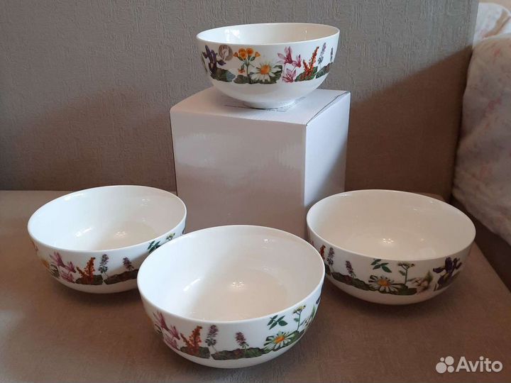 Набор салатников новый 4шт