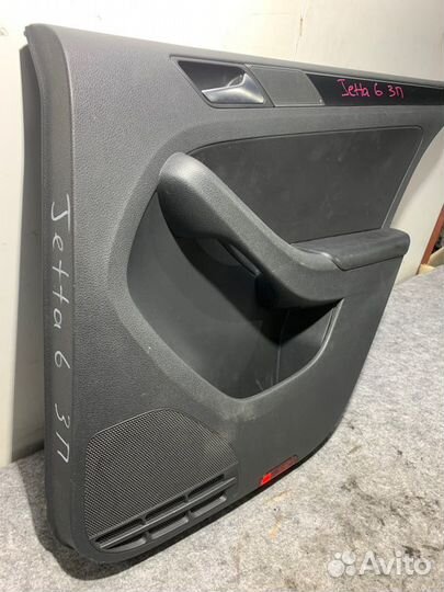 Обшивка двери задняя правая Volkswagen Jetta 162