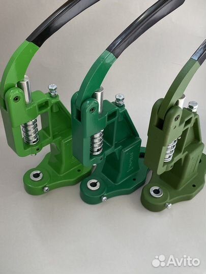 Пресс для установки кнопок и люверсов,хольнитен