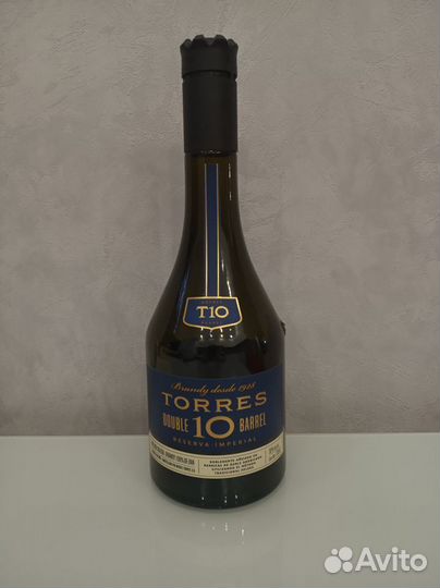 Пустая бутылка и коробка Torres Double 10 Barrel