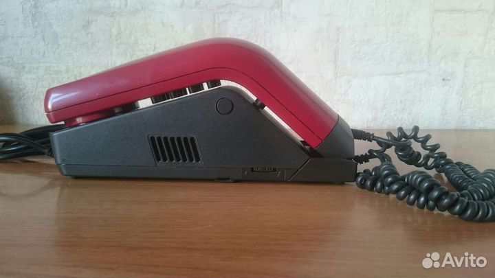 Стационарный кнопочный телефон 