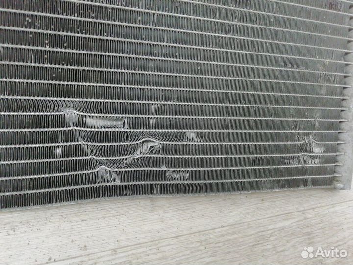 Радиатор кондиционера 6R0 820 411 H Skoda