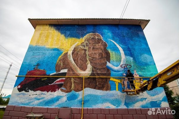 Граффити на фасадах / роспись стен в интерьере