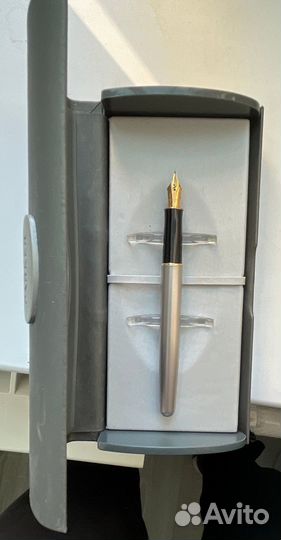 Ручка Parker с золотым пером