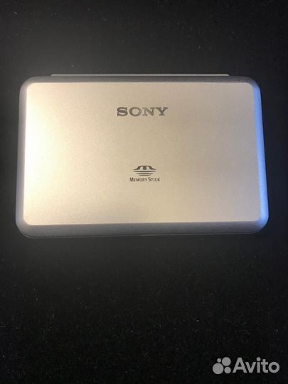 Футляр алюминиевый Sony для карт памяти