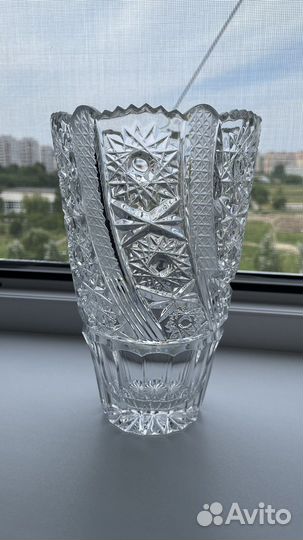Хрустальная ваза