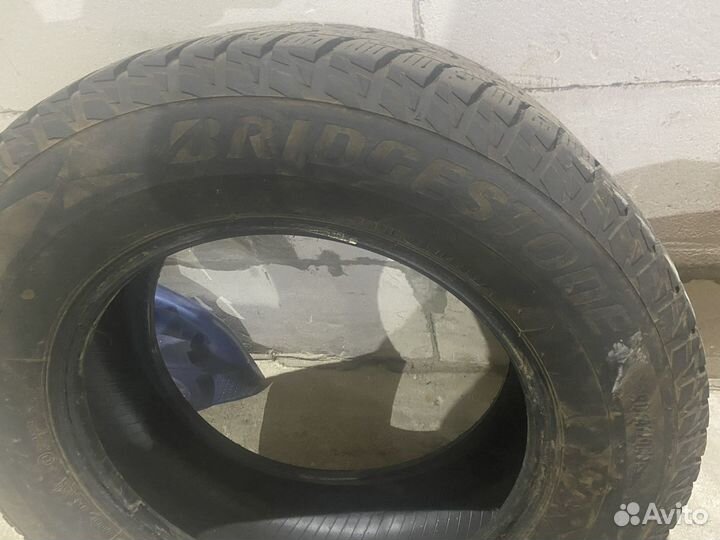 Bridgestone Blizzak Spike-01 215/65 R16