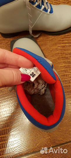 Лыжные ботинки