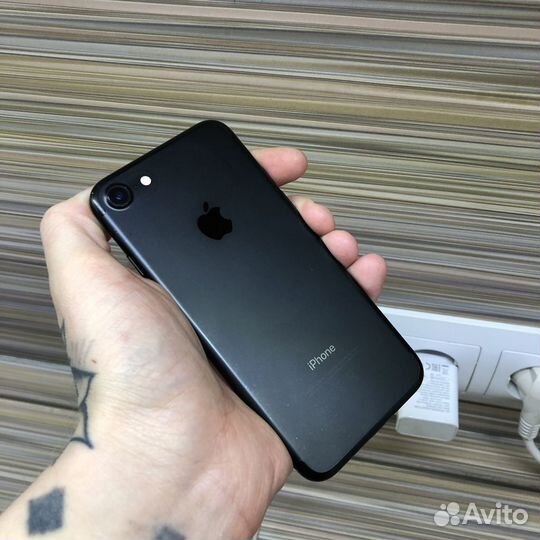 iPhone 7, 32 ГБ