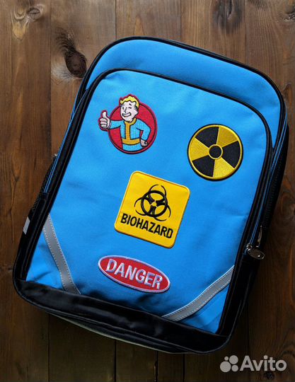 Рюкзак с нашивками Fallout