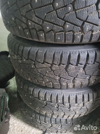 Продам комплект зимних колёс r14 4100