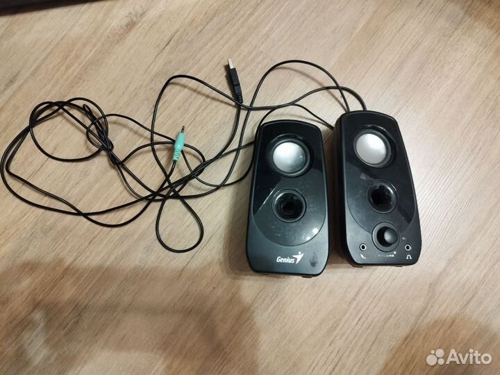 Компьютерные колонки genius