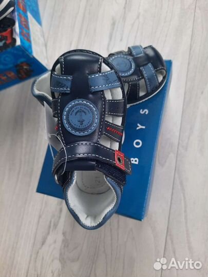 Новые сандали 21 размер на мальчика