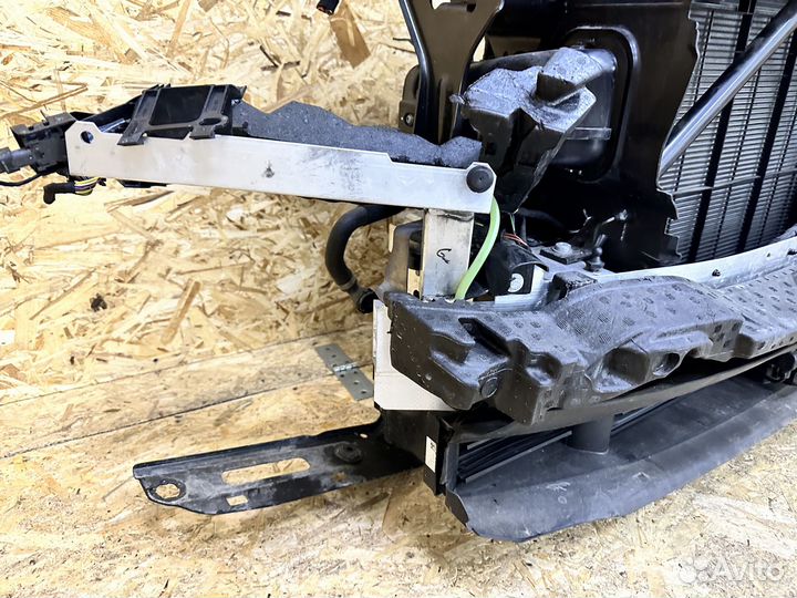 Телевизор с касетой радиаторов 5.0 Bmw G05 G06