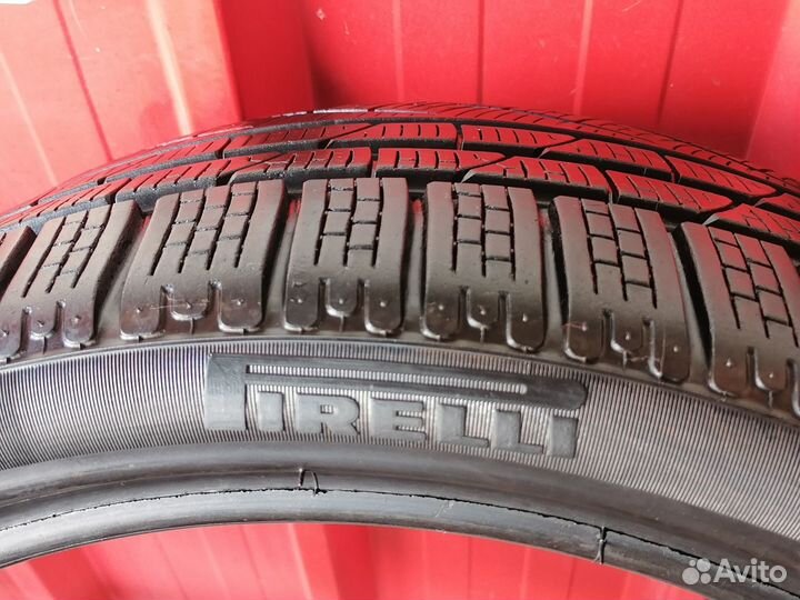 Pirelli Sottozero Winter 240 235/35 R19