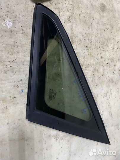 Форточка передняя Ford C-MAX