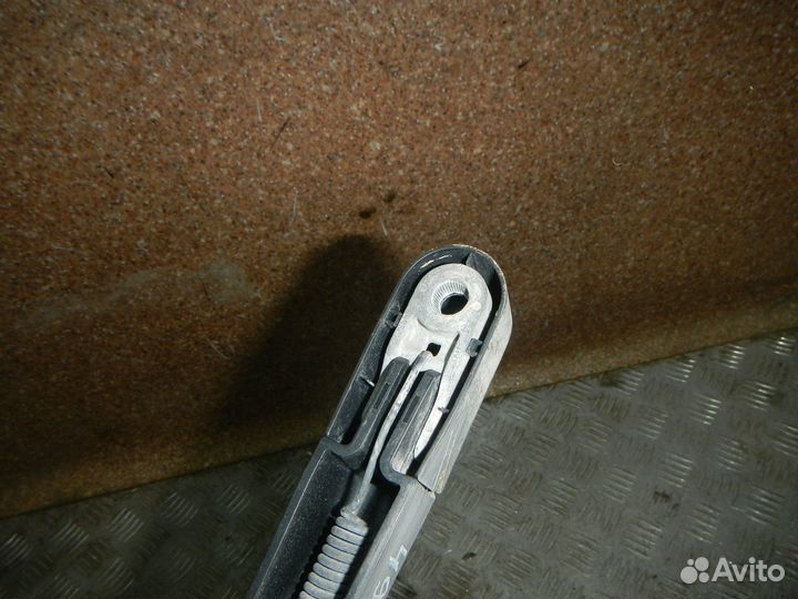 Поводок стеклоочистителя заднего, Peugeot (Пежо)