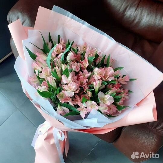 Букет цветов Альстромерия