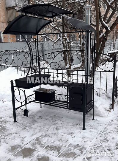 Мангал с крышей