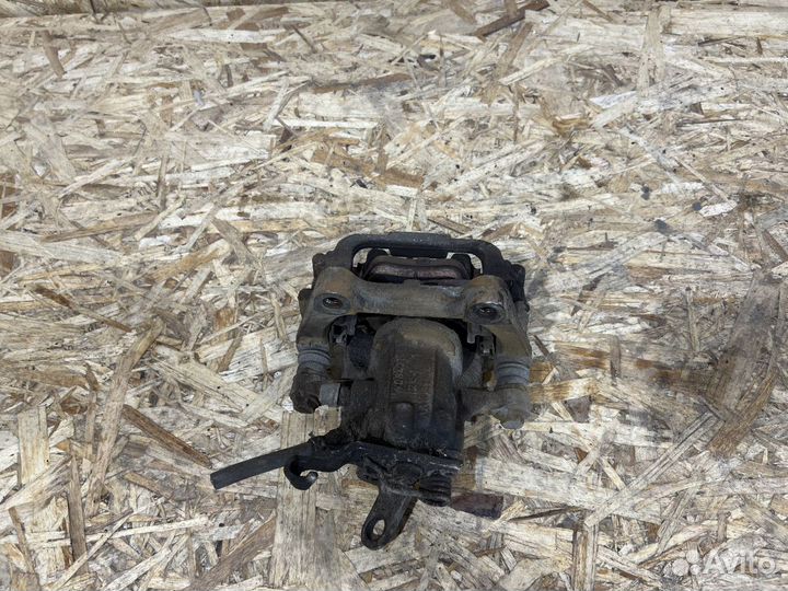 Суппорт тормозной задний правый