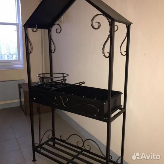 Кованый мангал с крышей №20