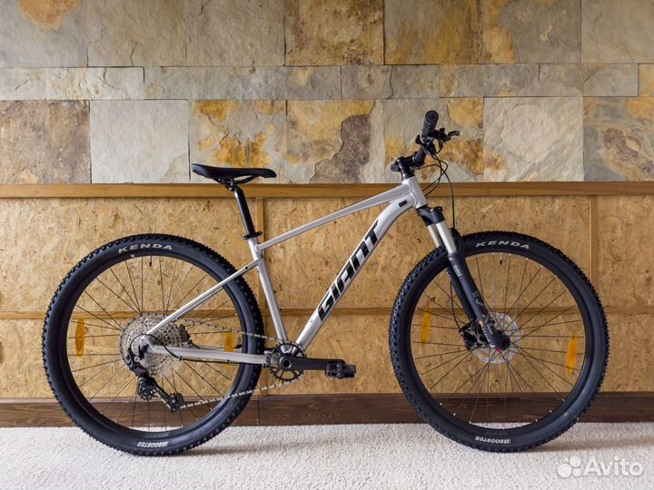 Giant talon 0 2022, Размер М, новый