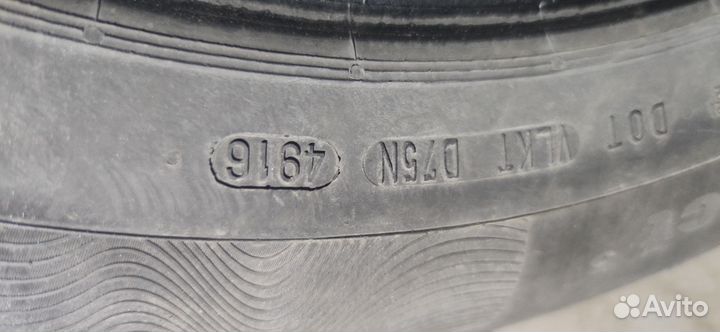 Continental ContiPremiumContact 5 215/60 R17 96H