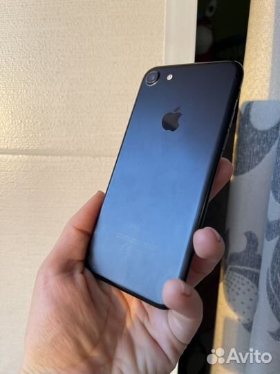 iPhone 7, 32 ГБ