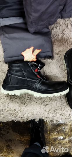 Рабочие зимние ботинки мужские