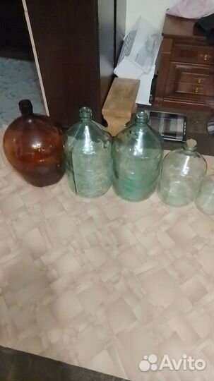 Стеклянная бутыль