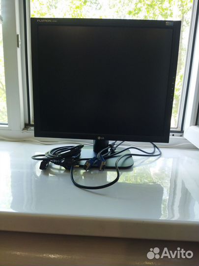 Монитор LG Flatron L1918S
