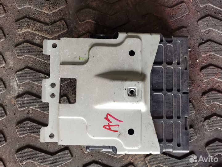 Блок управления двигателем 4G18 1860A318