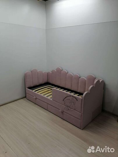 Детская кровать 90х200