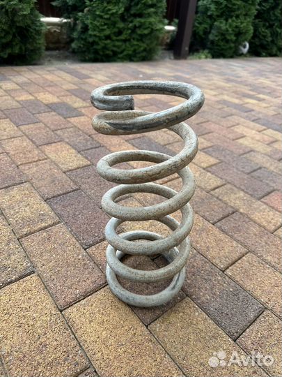 Пружина на pajero