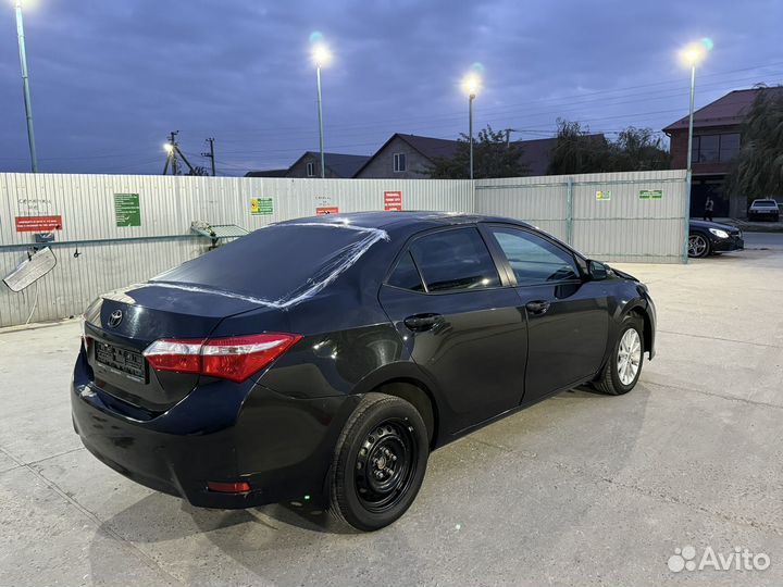 Toyota Corolla 1.6 CVT, 2013, битый, 170 000 км