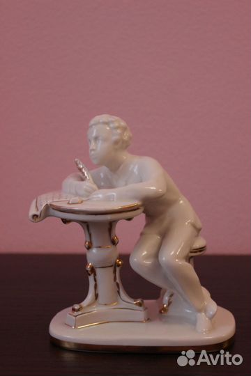 Фарфоровая статуэтка Юный Пушкин