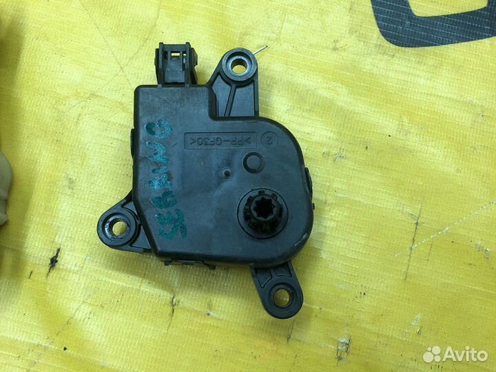 Моторчик заслонки печки отопителя Chrysler Sebring