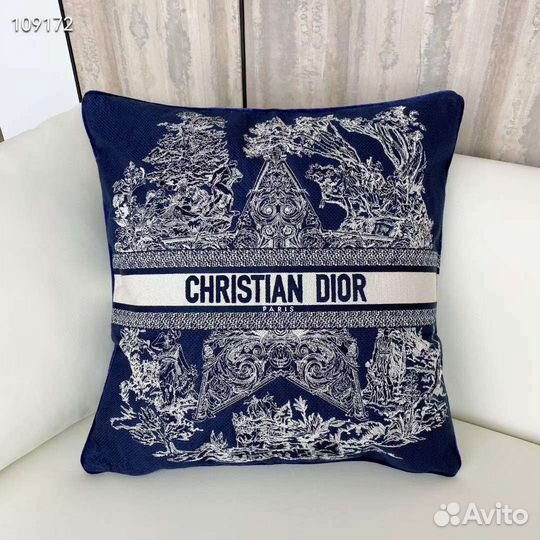 Декоративные подушки с вышивкой dior синяя
