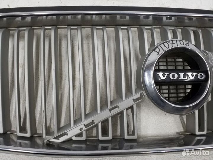 Решетка радиатора Volvo XC90 2