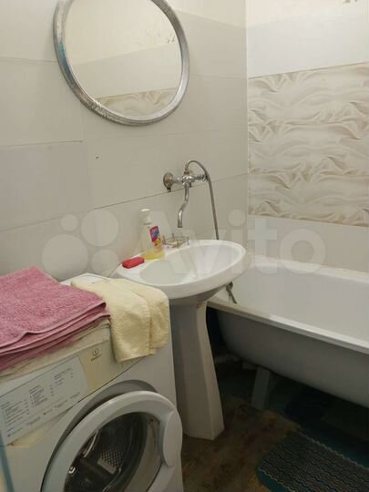 2-к. квартира, 50 м², 4/10 эт.