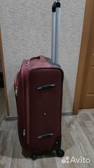 Чемодан на колесах, тканевый