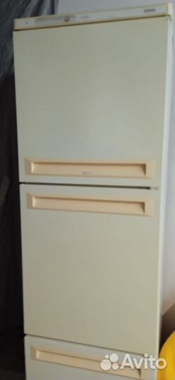 Холодильники бу 2шт