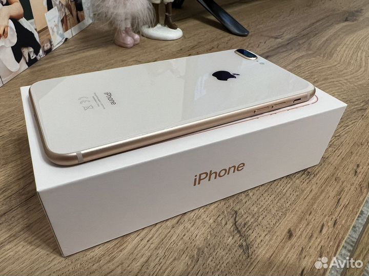 iPhone 8 Plus, 64 ГБ