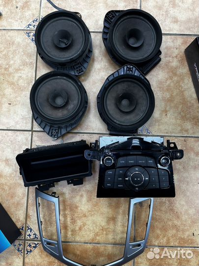 Магнитола, динамики и бортовик на Шевроле Круз