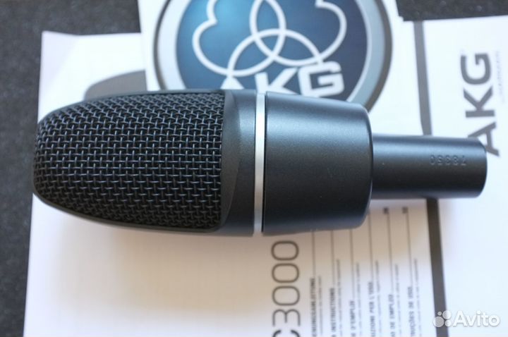 Конденсаторный микрофон AKG C3000