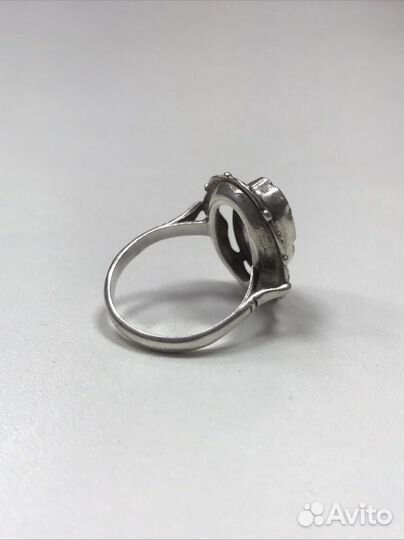 Серебряное кольцо с морганитом