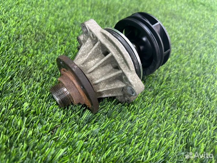 Помпа Bmw X5 E53 M54B30 2006