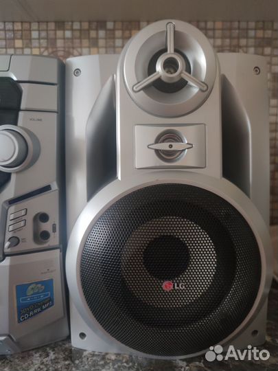 Музыкальный центр